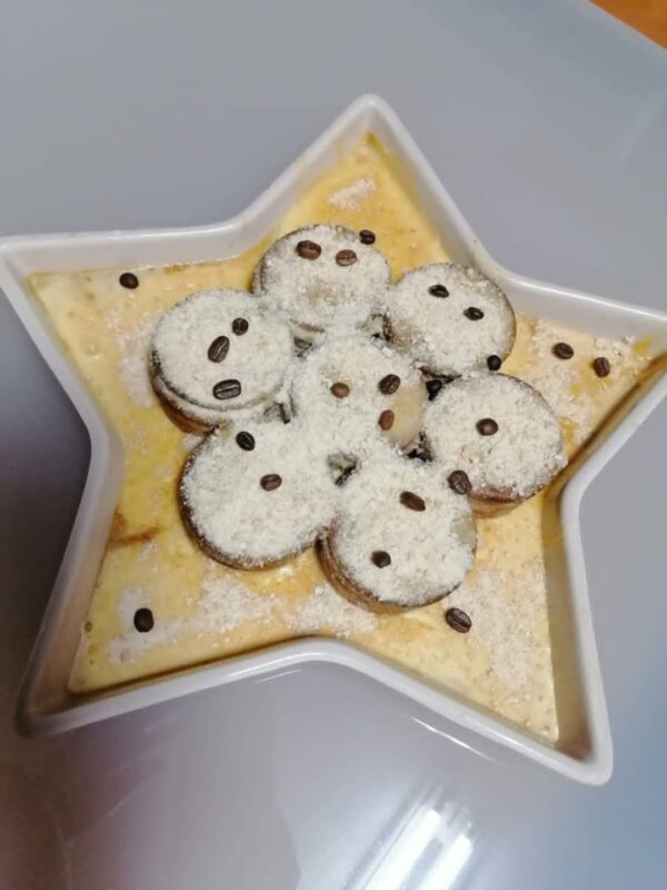 Bolo de Bolacha Cremoso com Toque de Café – Sobremesa Tradicional Portuguesa