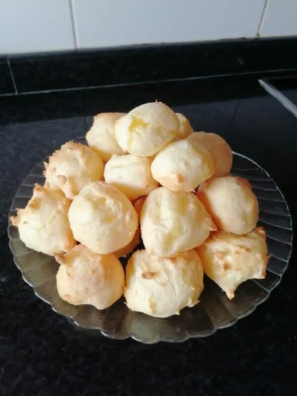 Pão de Queijo Tradicional – Sabor Autêntico e Textura Leve