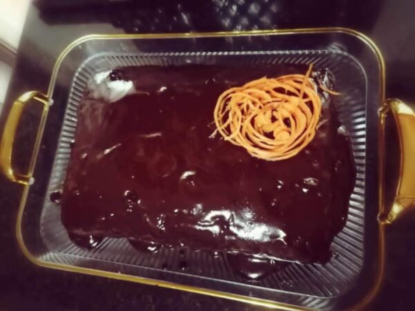 Bolo de Cenoura com Cobertura de Chocolate - Clássico e Delicioso