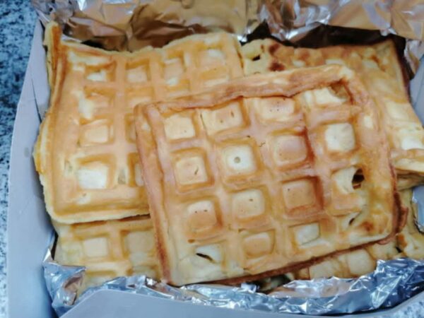 Waffles Retangulares Caseiros – Perfeitos para Pequenos-Almoços e Sobremesas